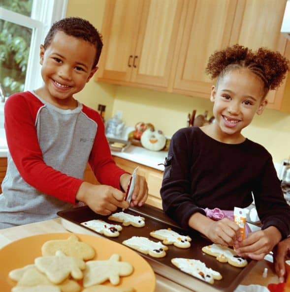 Family Meals are Key to Mental Health, Mindful Family,bake for family fun month, baking